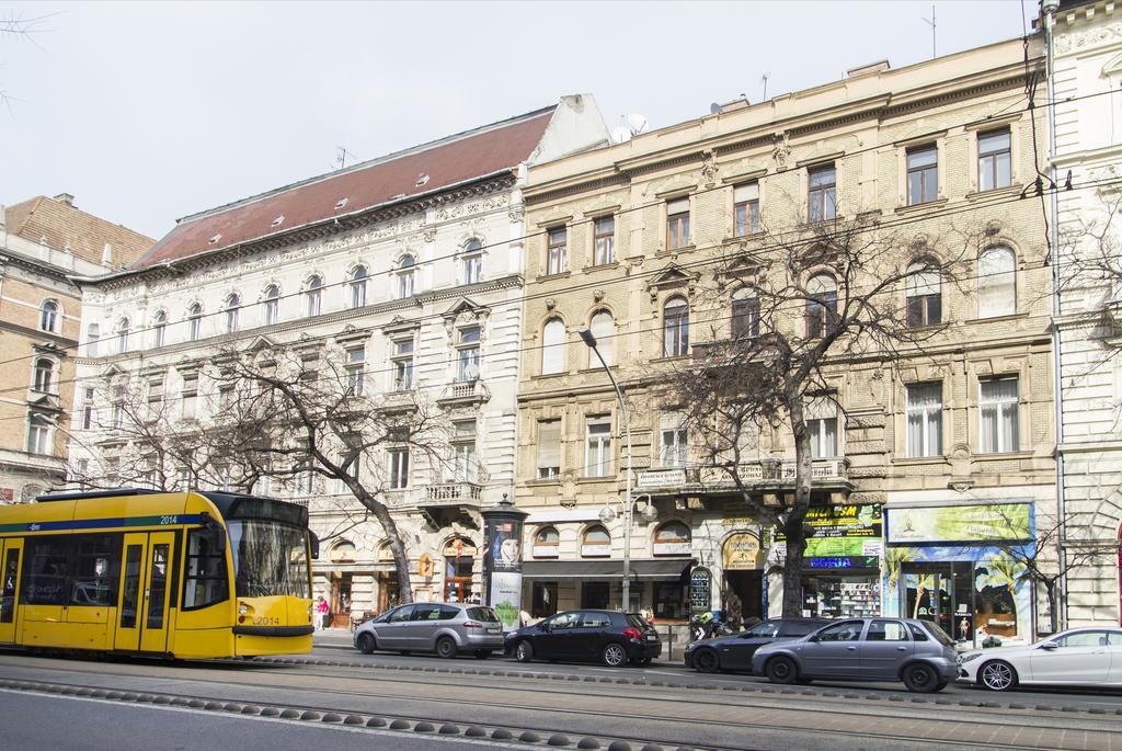 Authentic Grand Boulevard Budapest Exteriör bild